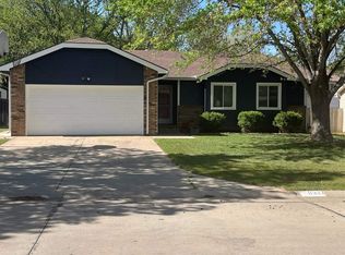 11322 W Cindy St, Wichita, KS 67212