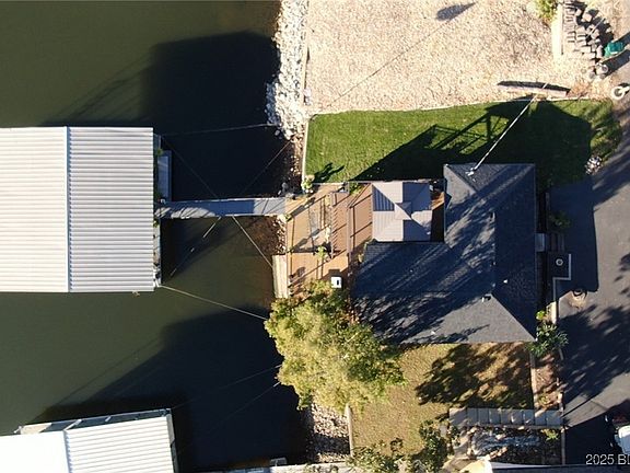 5th image of 315 Liahona Cir