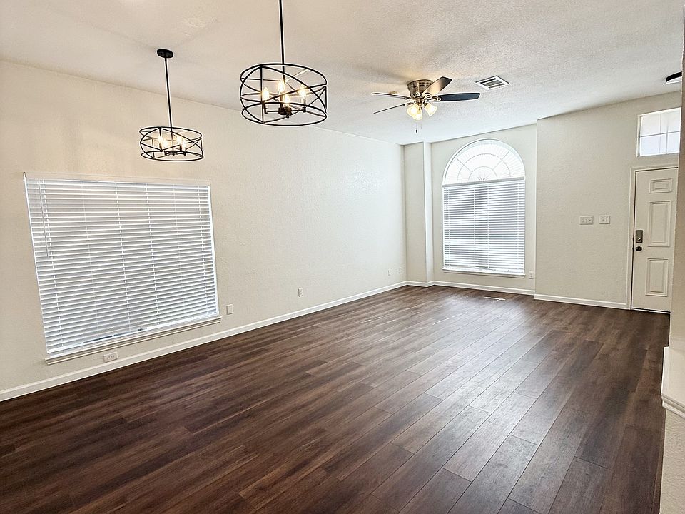1st image of 3002 Hibiscus Dr