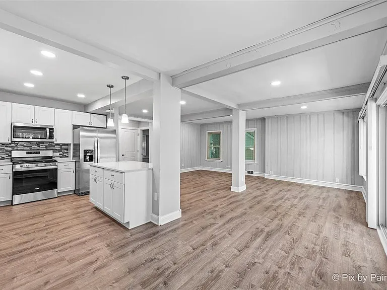 24060 N Lakeside Dr — Photo 10