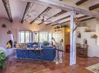 824 Los Lovatos Rd, Santa Fe, NM 87501