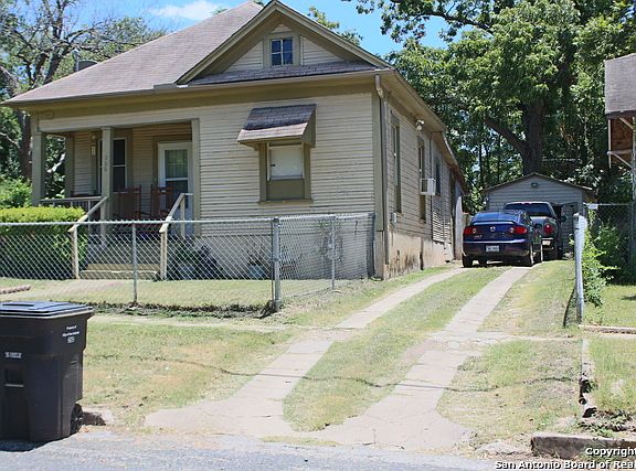3rd image of 326 Cooper St