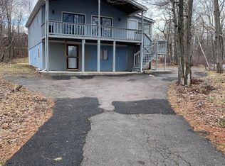 768 Clearview Dr, Long Pond, PA