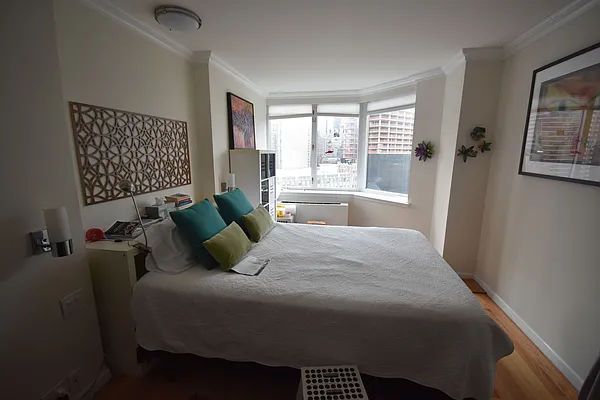 Rented by Luxury Habitat | media 30