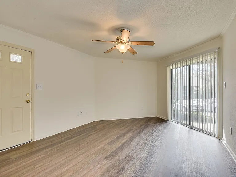 Champions Pines Apartments — Photo 86