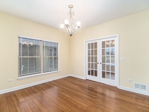 4th image of 20956 S Lee St