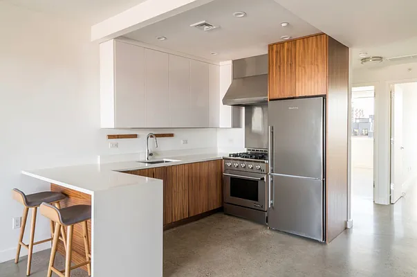 Rented by Compass | media 19