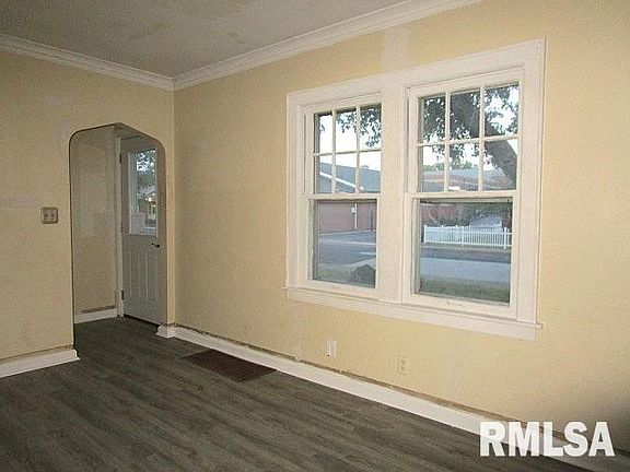 5th image of 3211 N Twelve Oaks Dr