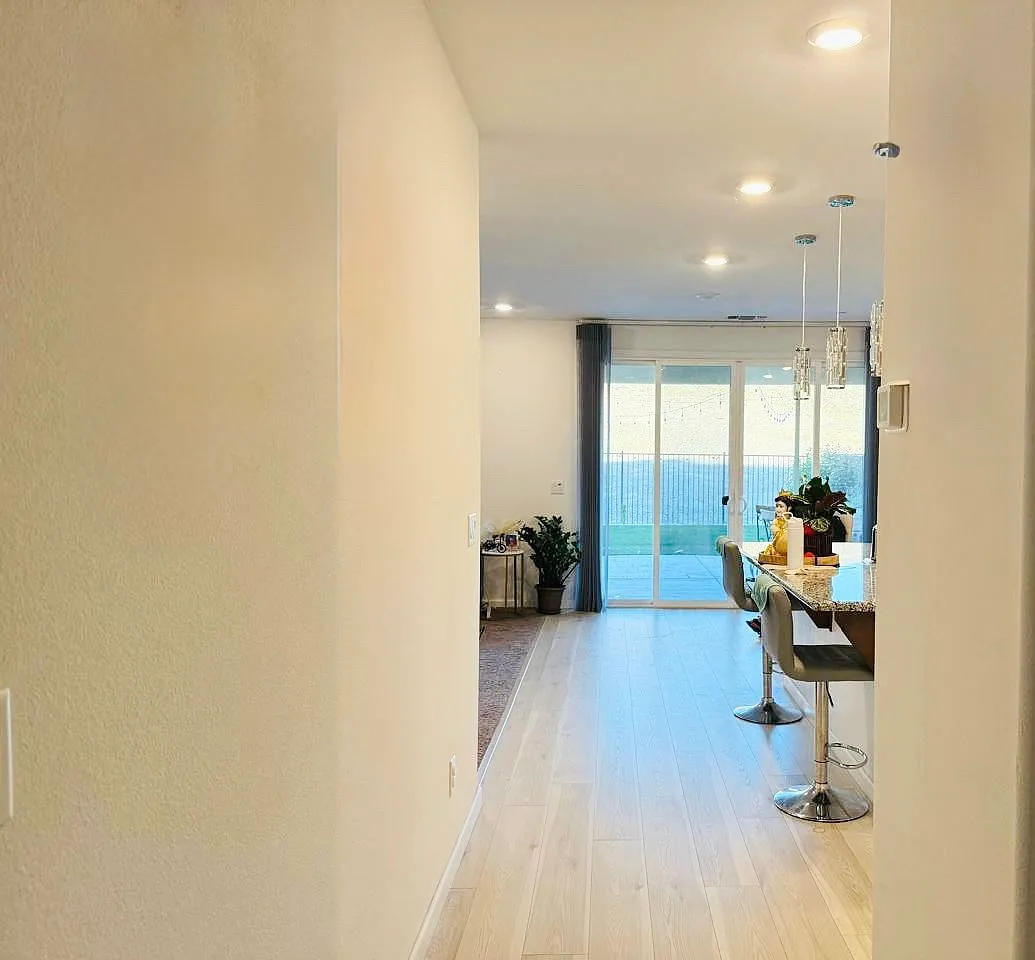 4 bed, 1875 sqft, $3,350 — Photo 3
