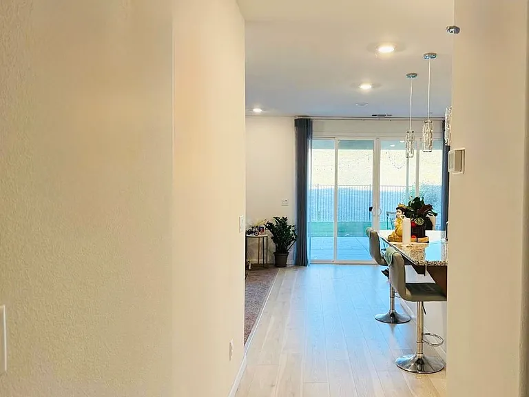 3346 Jackrabbit Ct — Photo 3