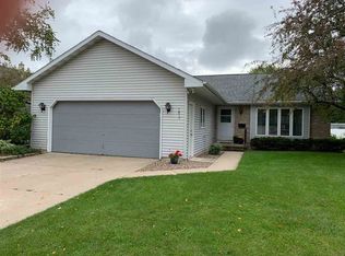 1917 E Glendale Ave, Appleton, WI 54911