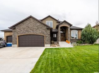 93 E Turnbuckle Rd, Saratoga Springs, UT 84045