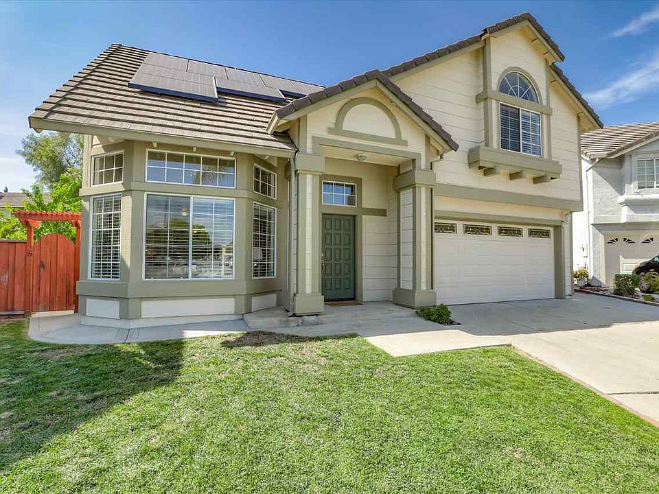 1st image of 285 Shoshone Ct