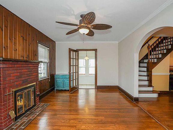 4th image of 115 Hinsdale Ave