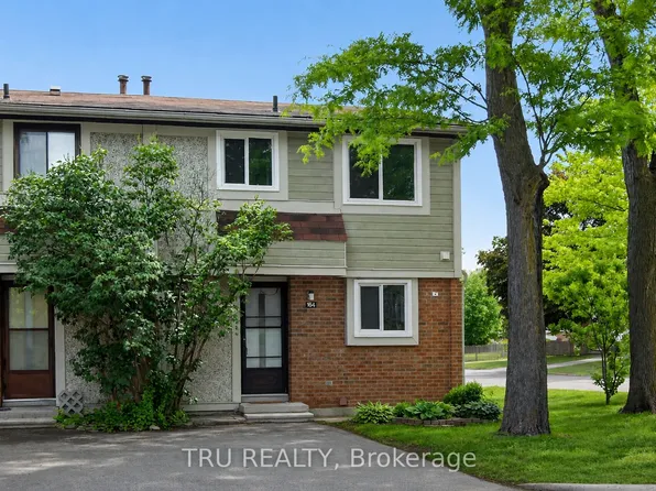 164 Barrow Cres #16, Ottawa, ON K2L 2J1