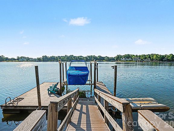 2nd image of 20718 Eastpoint Dr