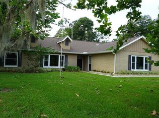 19614 W Eldorado Dr, Eustis, FL 32736