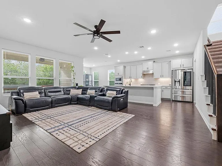 17616 Chino Ln — Photo 4