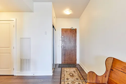 1215 Bayly St Photo 1
