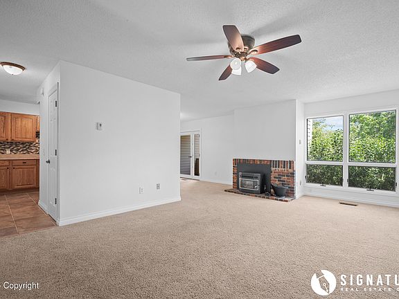 4th image of 909 S Gurley Ave