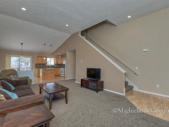4th image of 1075 Barnwood Dr