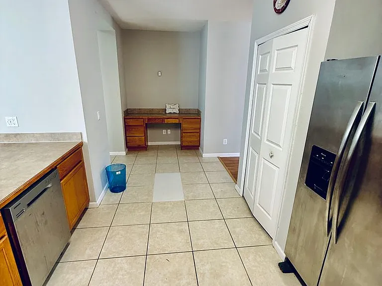 402 Breckenridge Cir SE — Photo 8