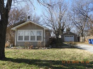 1212 S 15th St, Chickasha, OK 73018