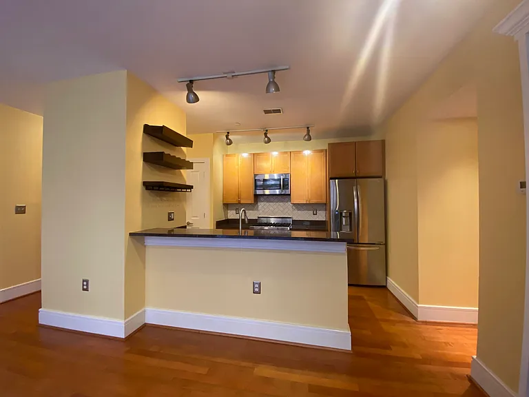 1654 Euclid St NW #105 — Photo 7