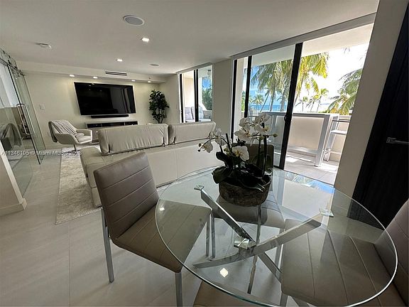 5th image of 2625 Collins Ave APT 207