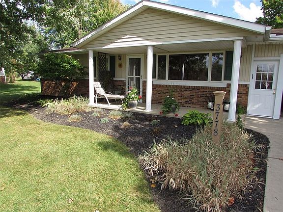 2nd image of 3778 Shawnee Dr