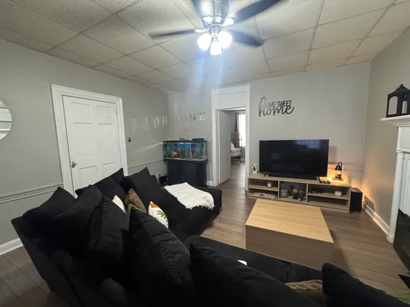 57 E Main St, Mountville, PA 17554