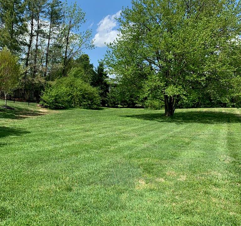 1st image of 869 Oaklawn Ct