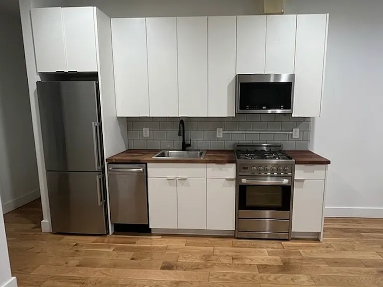 482 Onderdonk Ave #1RR — Photo 3