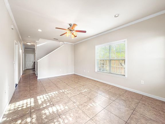 5th image of 1504 Bentley Cir