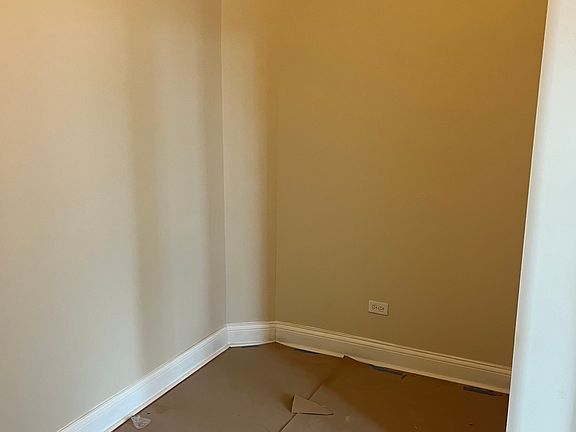3rd image of 2424 S Oakley Ave #3