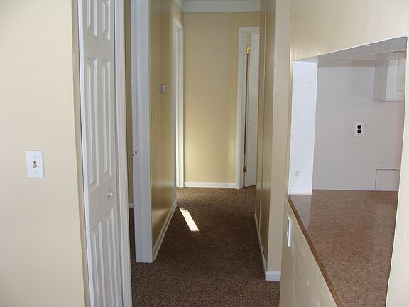4th image of 28733 Fountain St