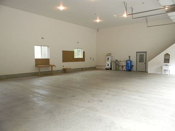 2nd image of 21218 95th St SE