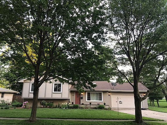 2nd image of 1200 Wood St
