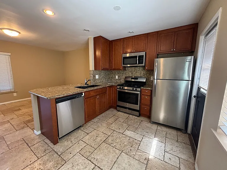 Imperial Beach Living at its Best! — Photo 21