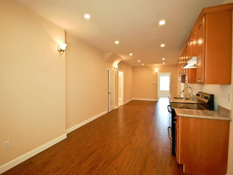 824 Brazil Ave #822 — Photo 2