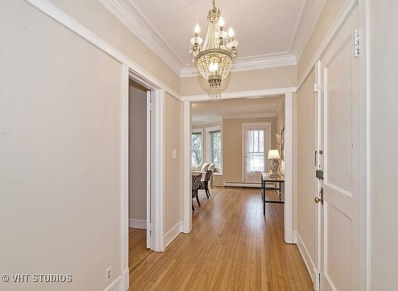 2nd image of 5465 S Hyde Park Blvd APT 1S
