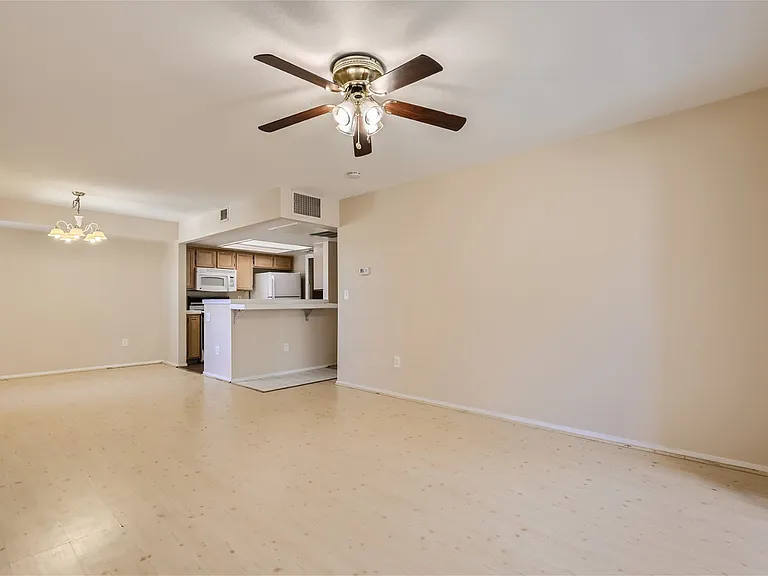 1909 Mountain Hills Ct #206-1 — Photo 8