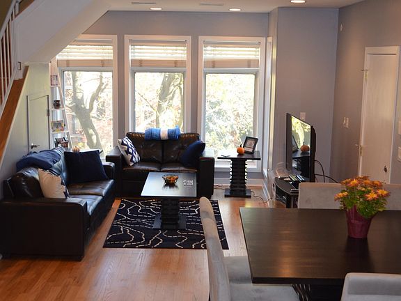 2nd image of 2614 N Wilton Ave