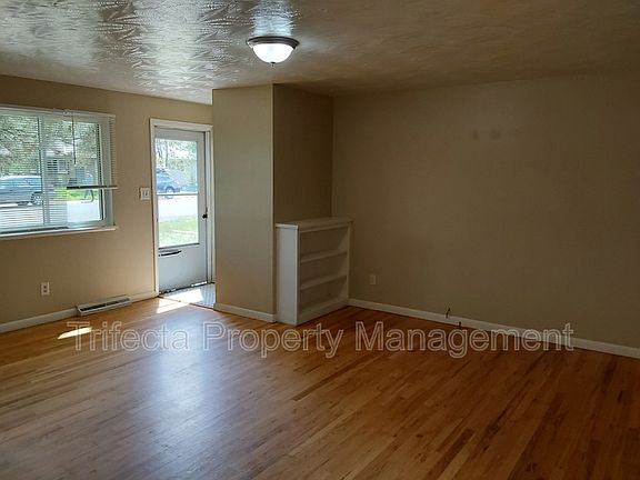3rd image of 409 Tedmon Dr