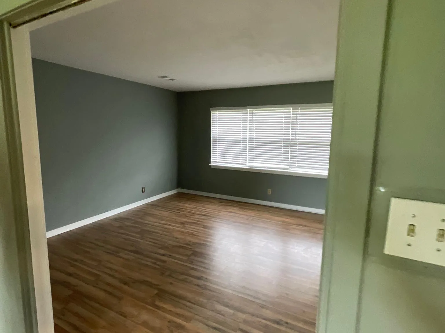 5195 Browning Dr — Photo 2