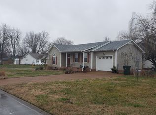 109 Bonnie Dr, Portland, TN 37148