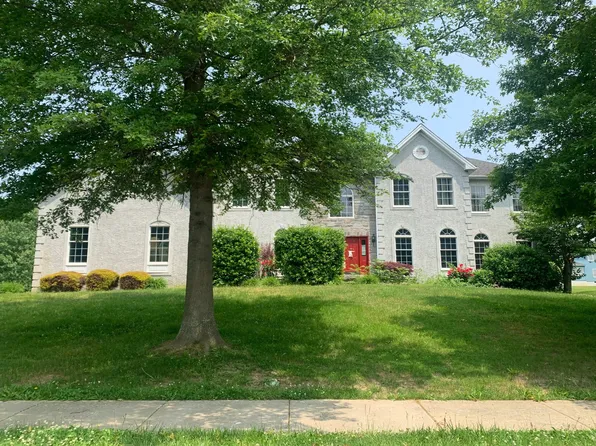 14 Waterton Dr, Bear, DE 19701