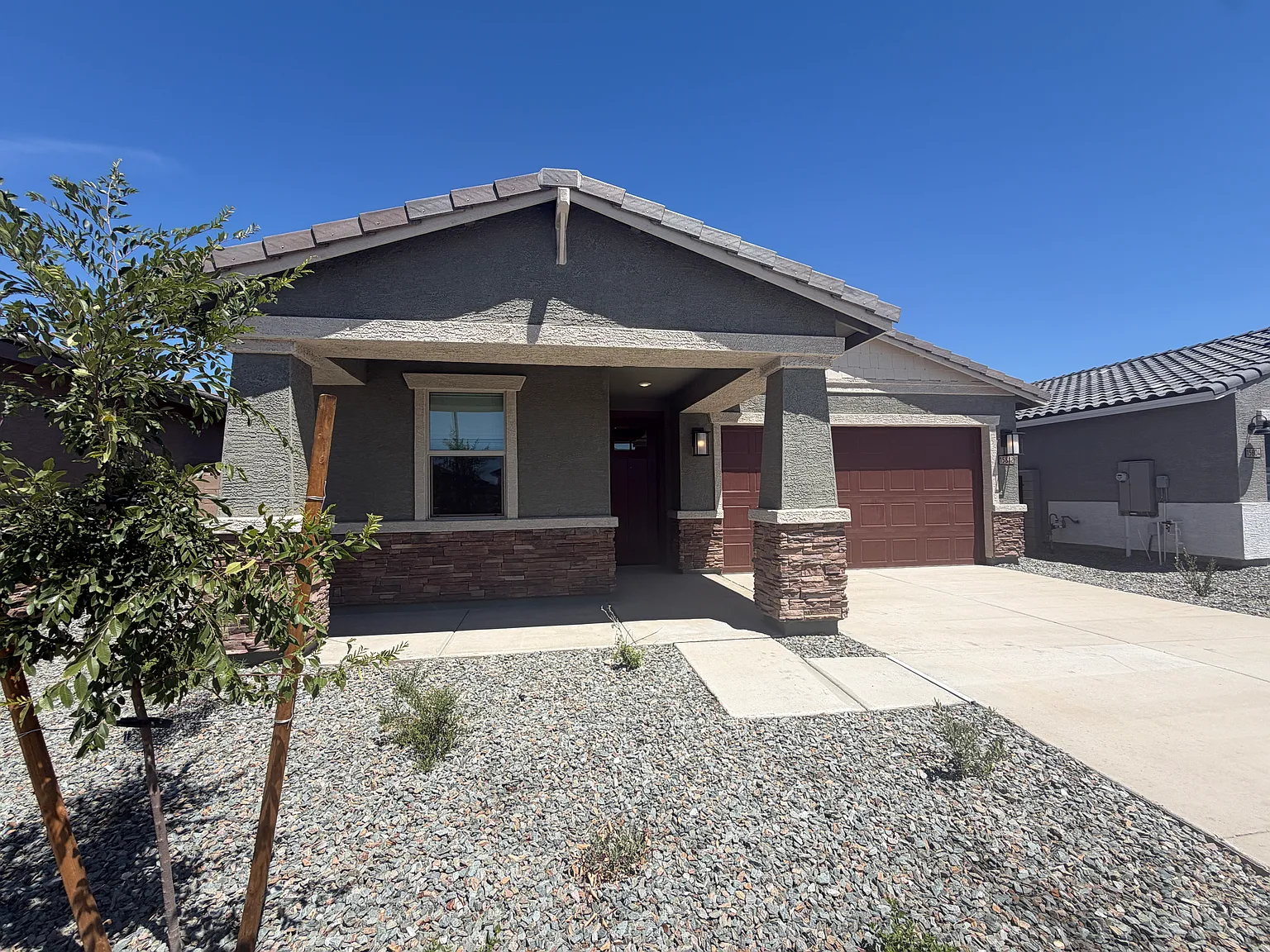 4 bed, 2049 sqft, $2,350 — Photo 1