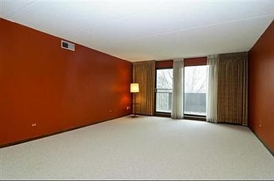 2nd image of 1595 Ashland Ave APT 401