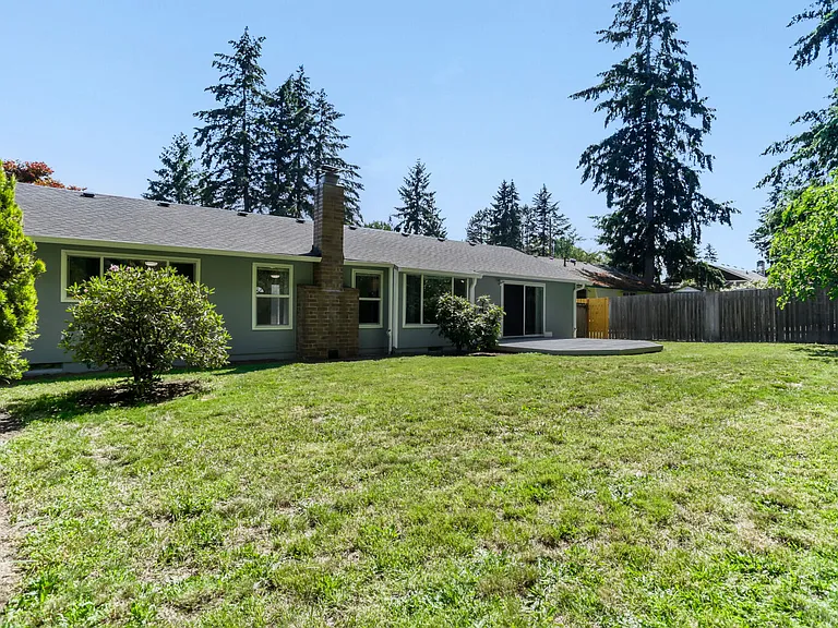 17965 SW Vincent St — Photo 13